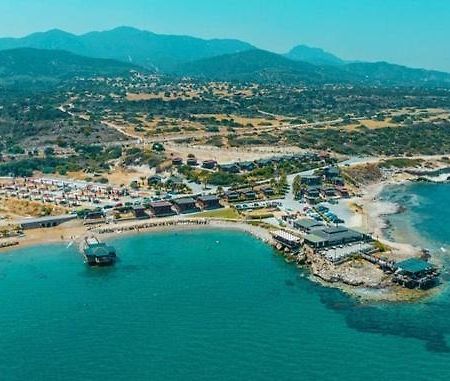 Zambak Holiday Village & Restaurant Superb Seafront Location ! Agios Georgios  Εξωτερικό φωτογραφία