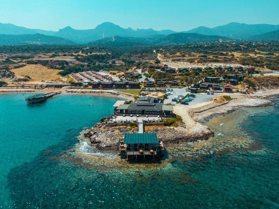 Zambak Holiday Village & Restaurant Superb Seafront Location ! Agios Georgios  Εξωτερικό φωτογραφία